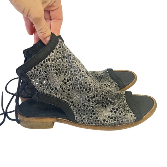 Musse & Cloud Leather fabric Lace Black Gray Sandals Ankle Boho Lagenlook 39 8 - Picture 2 of 12